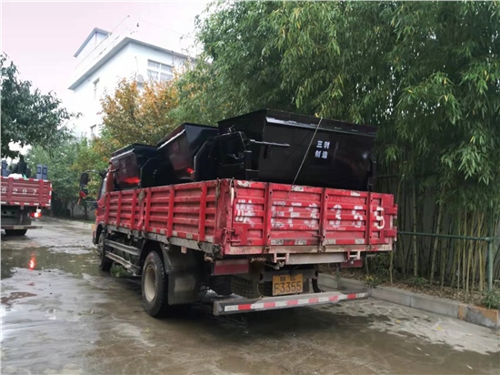 零公里客戶30臺礦斗第一批發貨成功